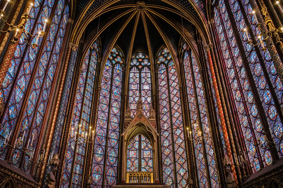 Die Glasfenster der Oberkapelle der Sainte-Chapelle